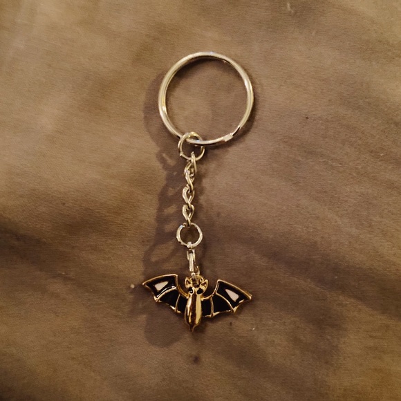 Gold black Halloween bat keychain handmade gift spooky vampire goth fall cute - Picture 1 of 2